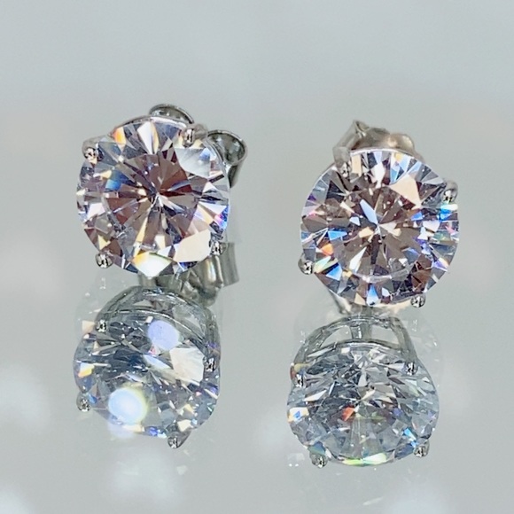 14k white gold diamond stud earrings round cut D VSS1 over - Picture 3 of 11